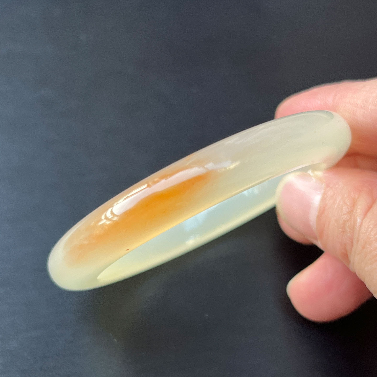 云南纯天然黄龙玉手镯内径49白飘粉 质地稳定颜色漂亮送人自带