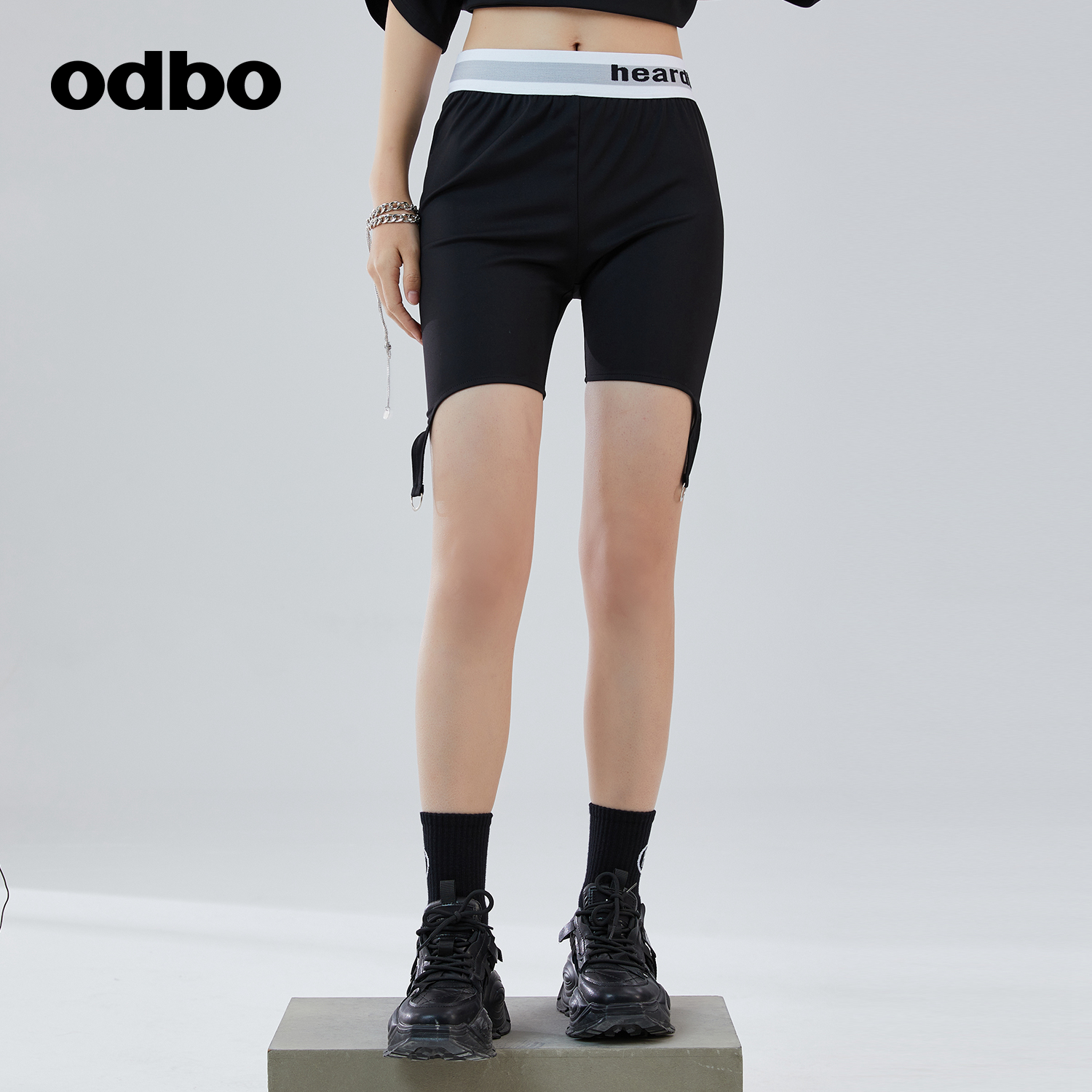 odbo/欧迪比欧国潮原创logo运动骑行裤子女夏季舒适透气贴身短裤