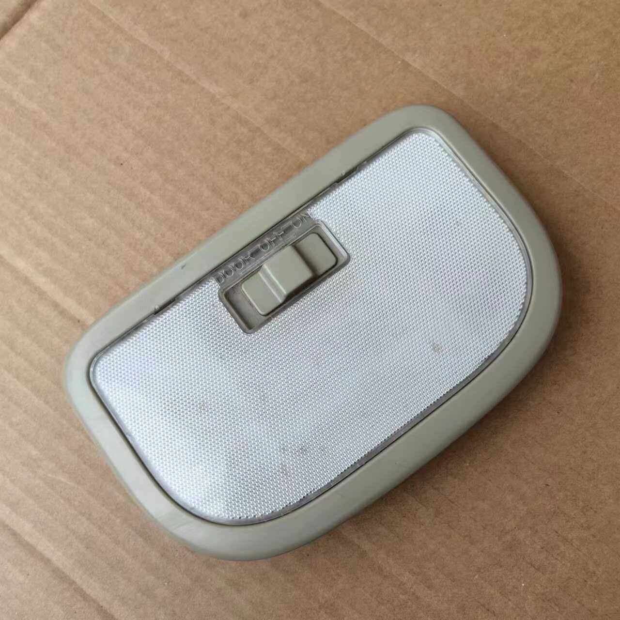 适用于09-13款吉利帝豪EC7 RV 718 715 阅读灯 室内中顶灯总成