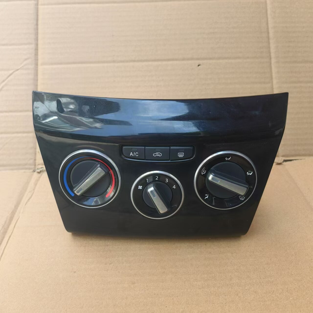 适配长安悦翔V3空调开关控制器