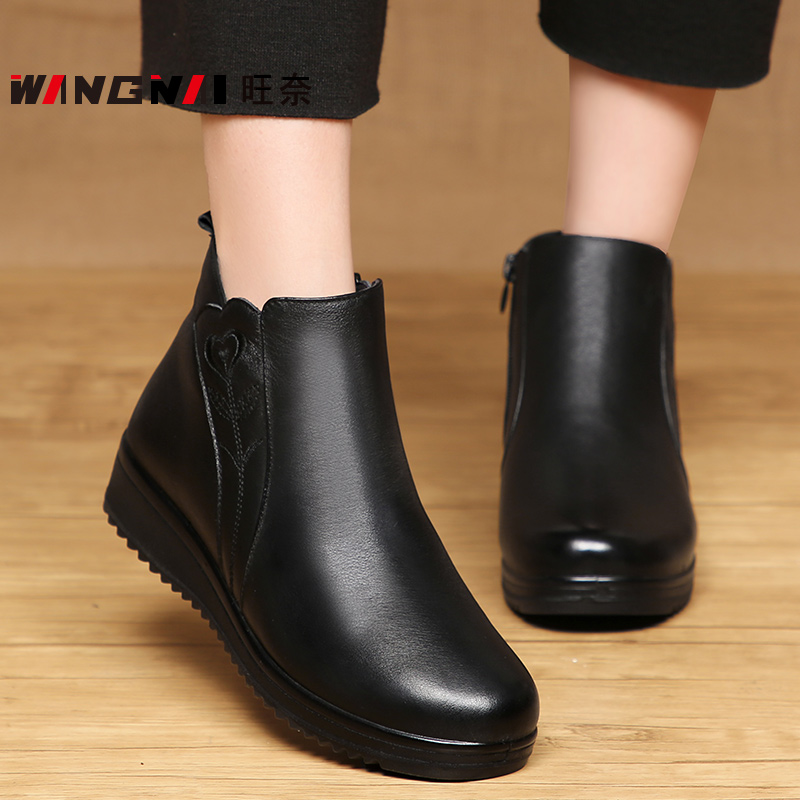 41加大码中年妈妈短靴43特大号脚宽平底女靴老人奶奶软牛皮棉鞋冬