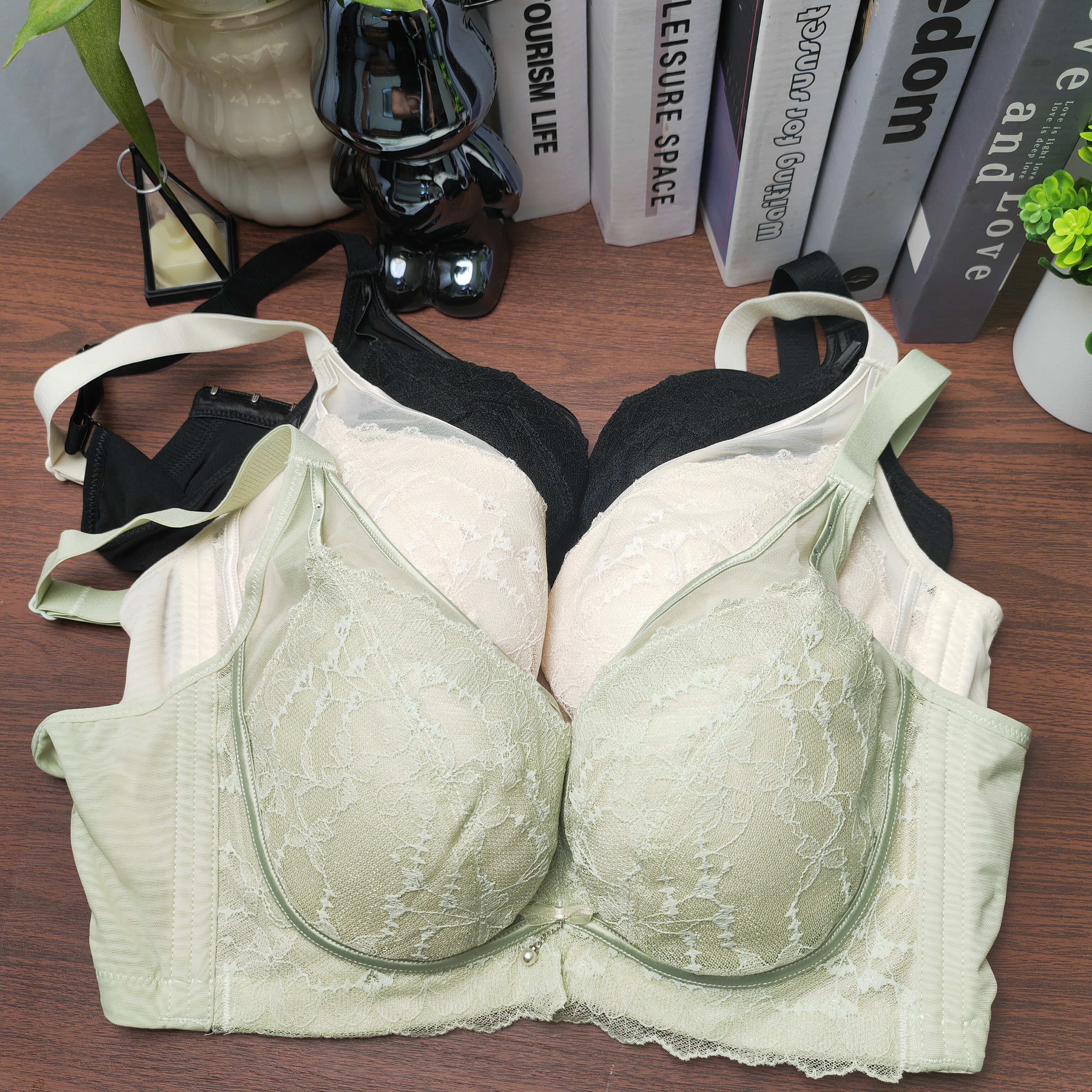 调整型内衣软钢圈提拉防下垂超聚拢四排扣收副乳夏季小清新胸罩
