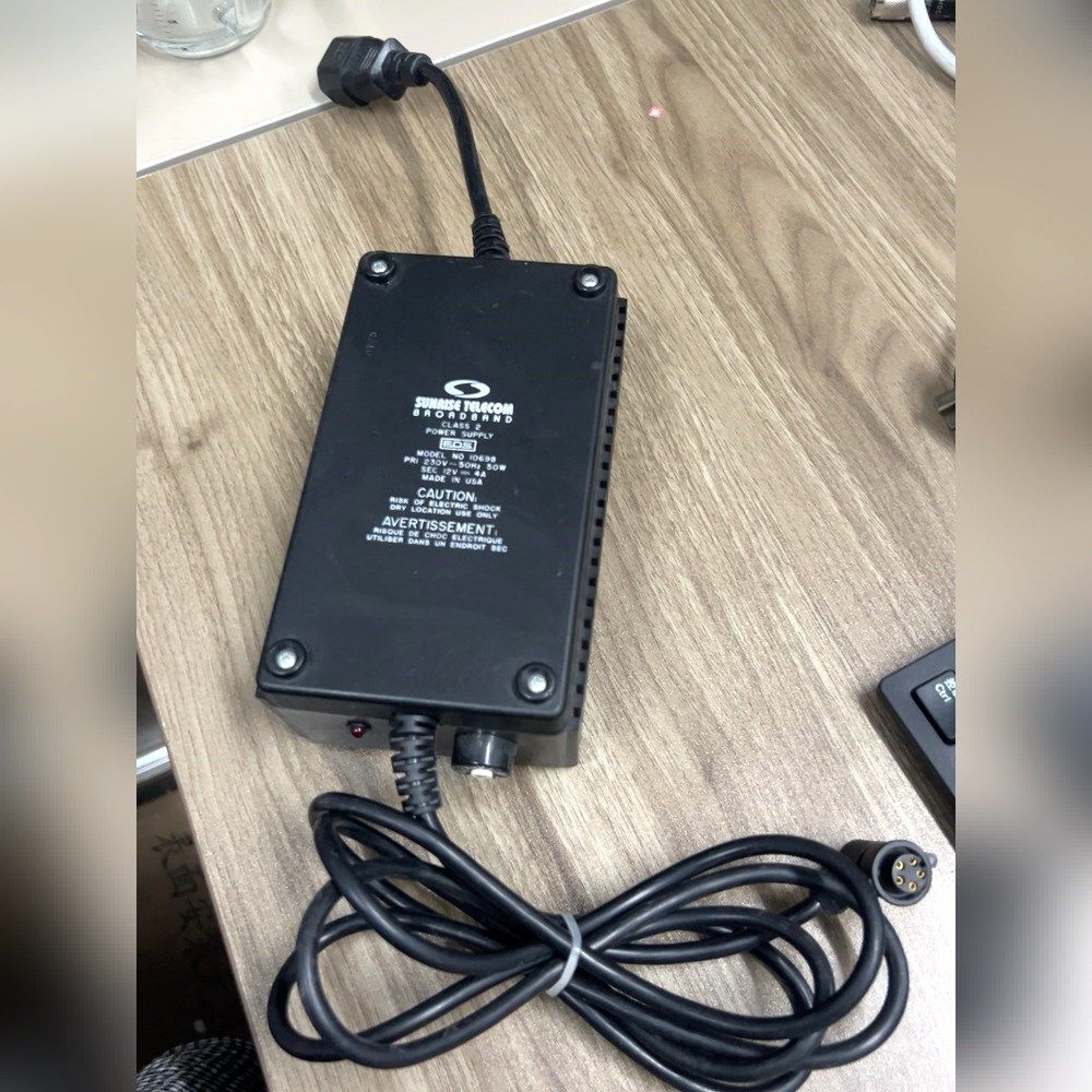 电池充电器 电源  10698  12V4A 实物拍摄 议价