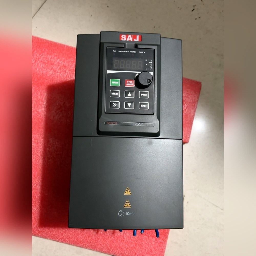 三晶变频器 VM1000B-4T7R5GB 7.5KW 议价