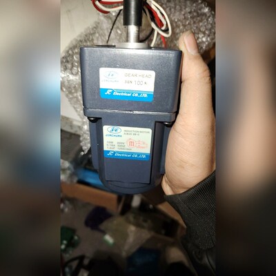 GEAR HEAD 3GN100K电机有十几个 打包出处 议价