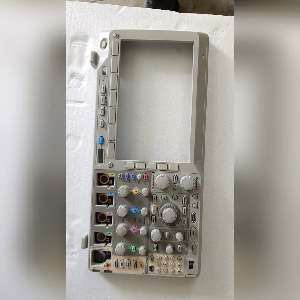 MDO3000系列带旋扭板的 议价