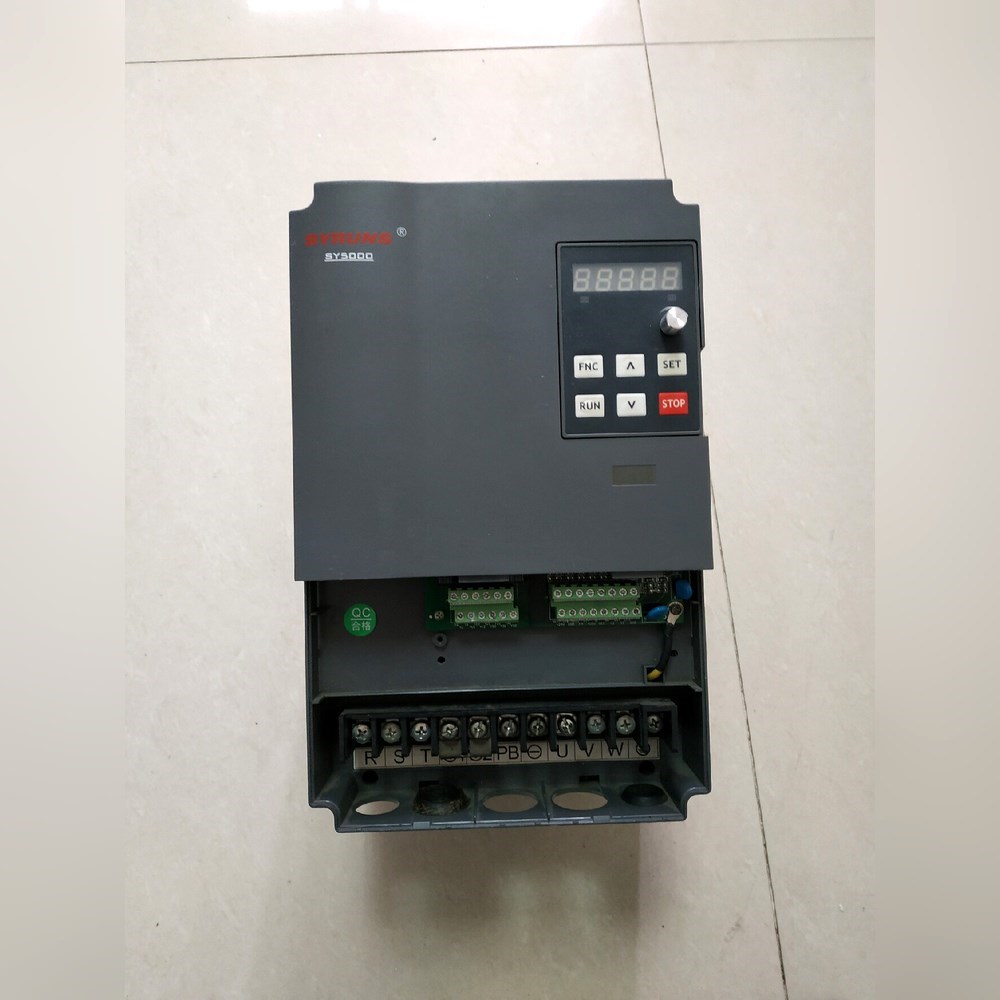 神源 变频器 ''SY5000-P7D544一台 实物图 议价