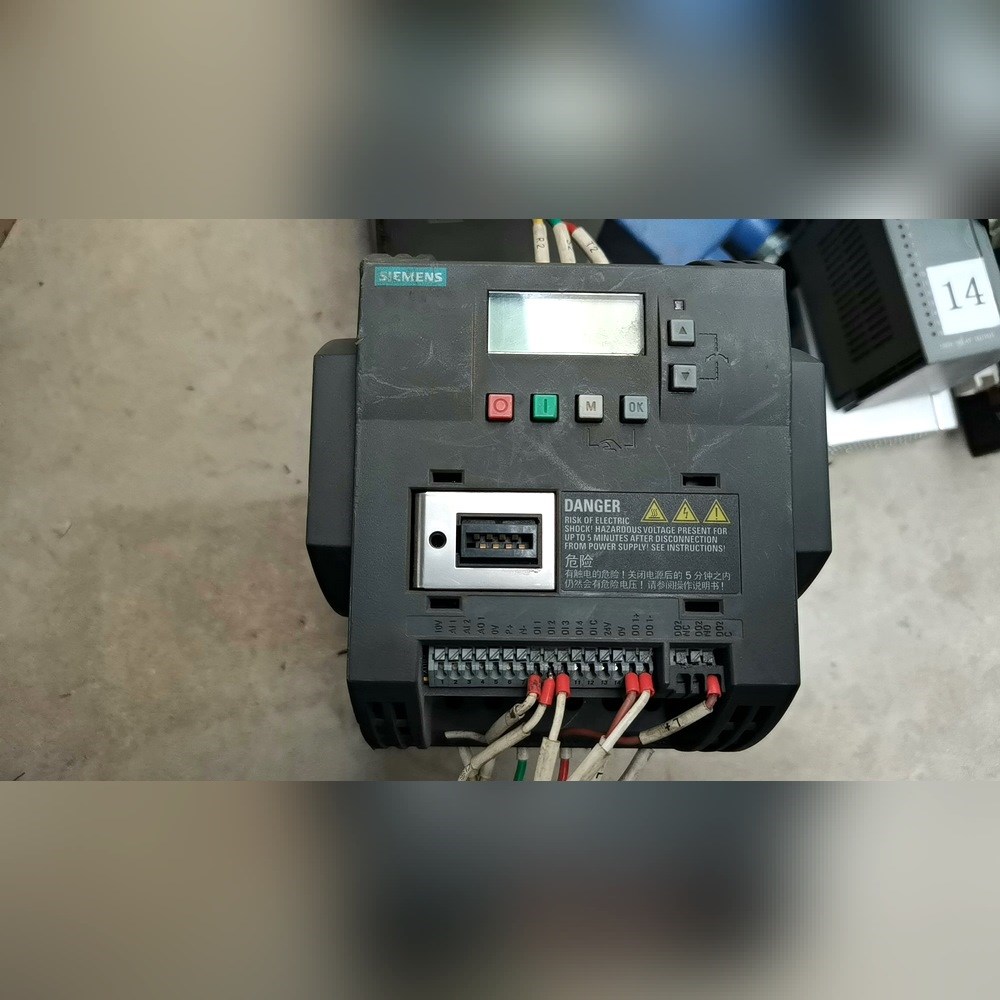 V20 3KW 6SL3210-5BE23-0UV0 议价