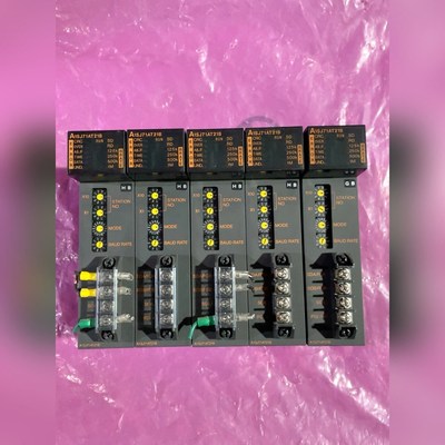 三菱  A1SJ71AT21B   功能好   成色漂亮 议价