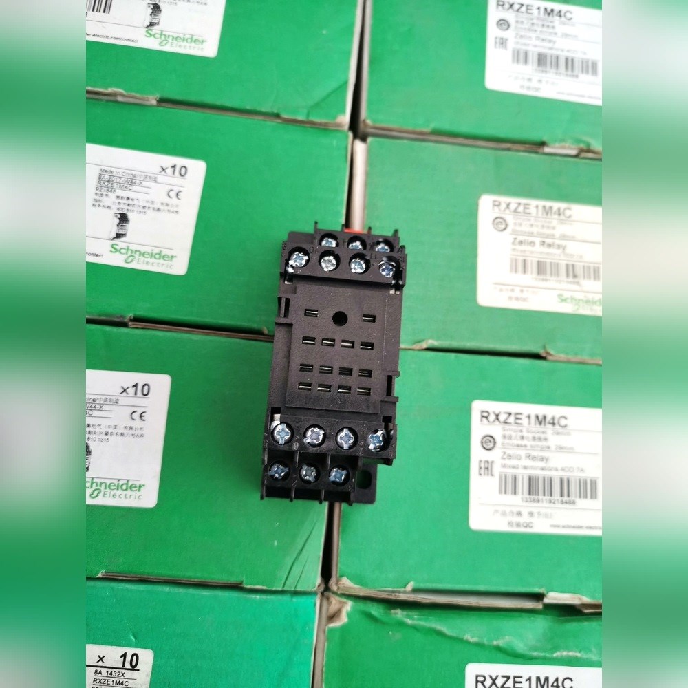 施耐德中间继电器底座RXZE1M4C闲置一盒120 议价