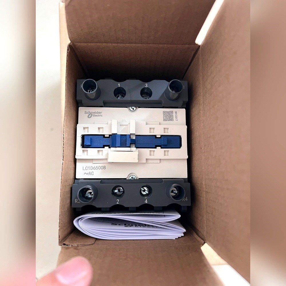 施耐德四级交流接触器 LC1D65008E7 48V 议价