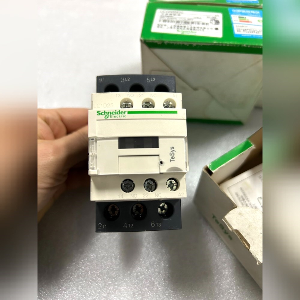 施耐德LC1D25M7C 交流接触器220V 议价