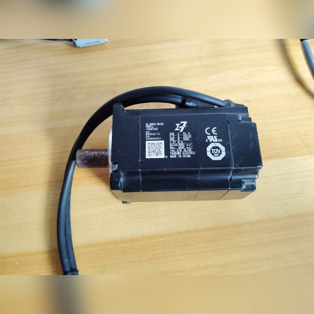 安川SGM7J-04AFC6S伺服电机马达商品成色不错 议价