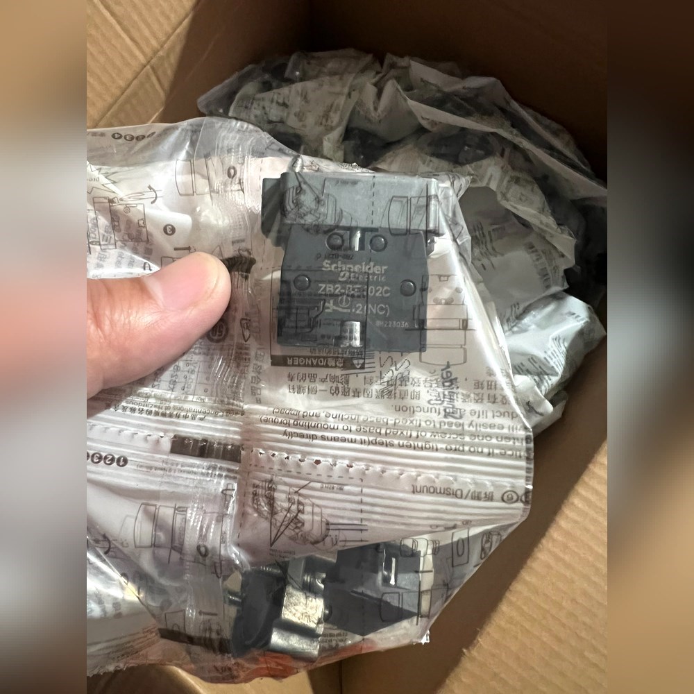 施耐德 按钮基座 ZB2-BZ101C BZ1 议价