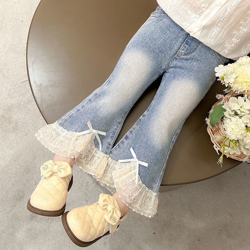 春秋女童装牛仔裤宝宝洋气儿童个性潮牌蕾丝花边蝴蝶结复古喇叭裤