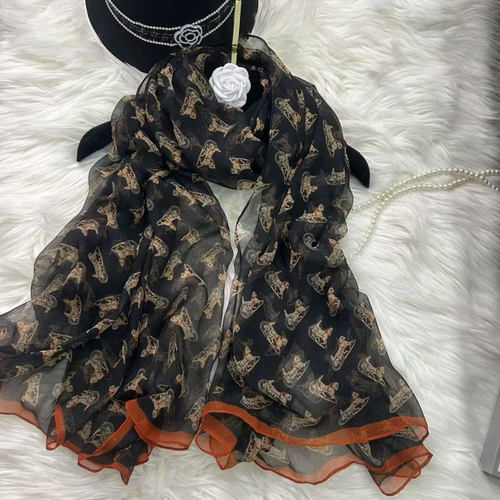 小马车垂感鳄鱼皱纱巾手工锁边130x180女士纱巾2025新款时尚百搭