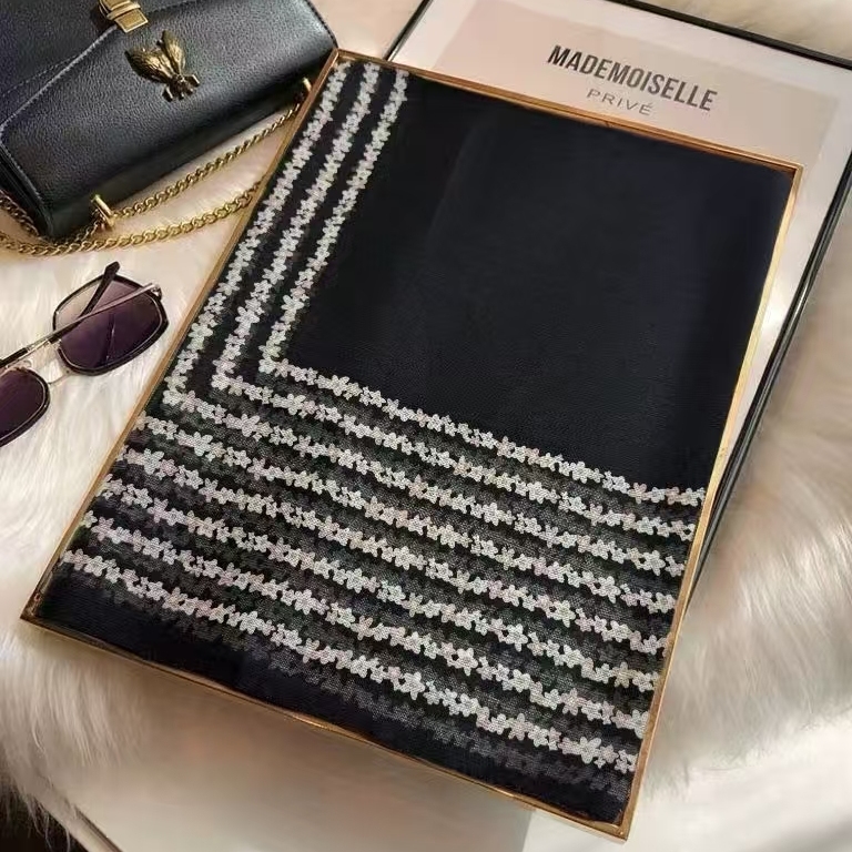 2025新款西丽纱90方巾百搭围巾