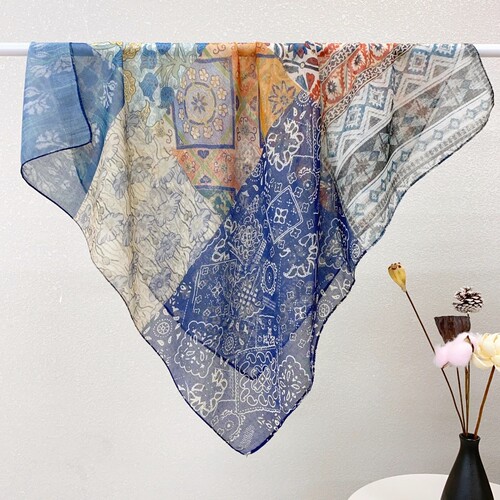 新款春秋复古方巾高级感百搭丝巾