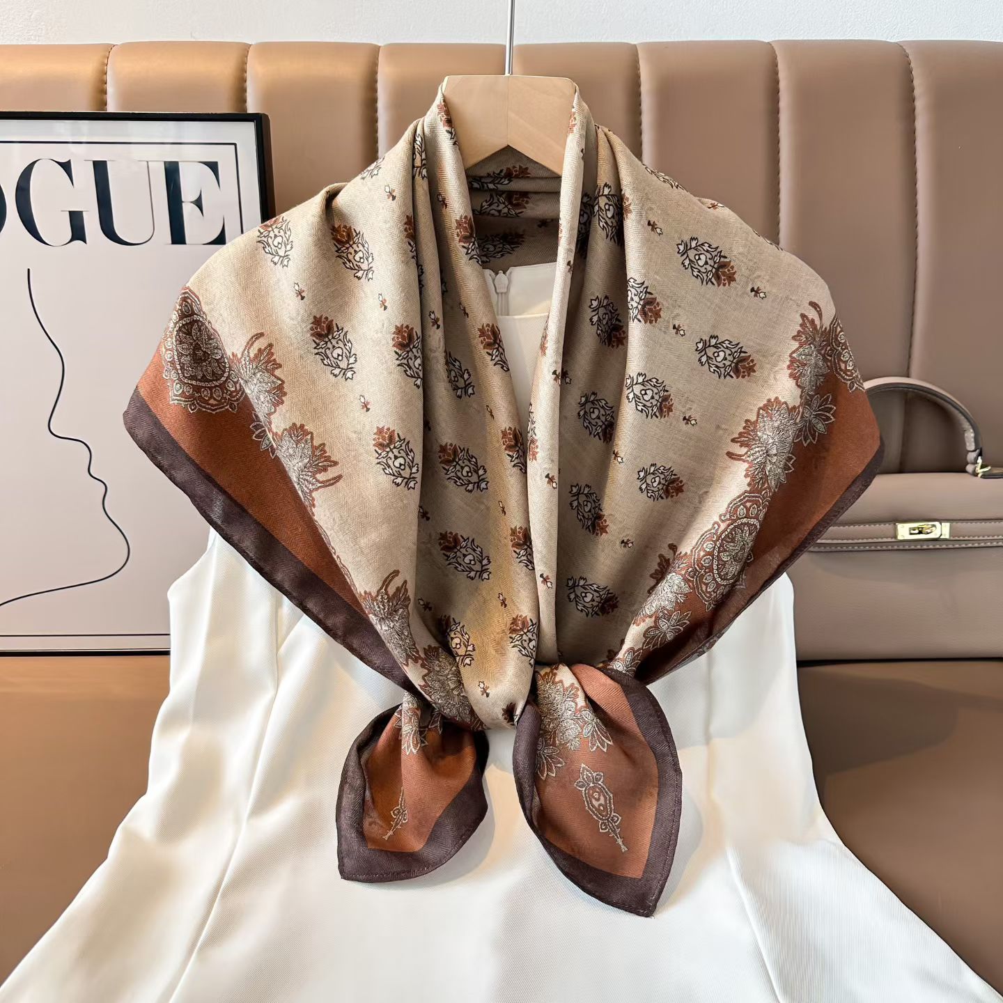 波斯古韵时尚丝绒棉双面异色方巾