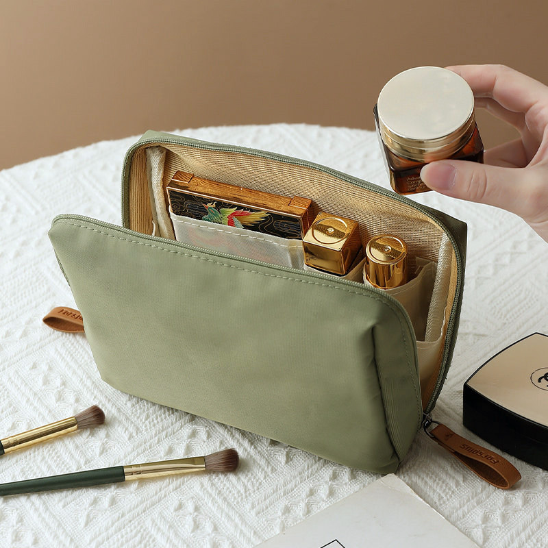 化妆包女便携式2026新款旅行外出随身小号化妆品口红收纳包防水袋