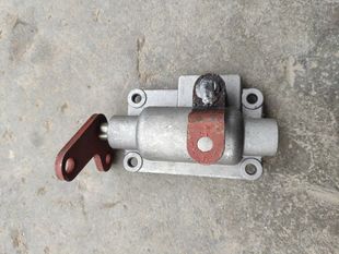 新源轮式挖掘机配件大全液压机械轮胎75挖机正品发动机变速箱小盖