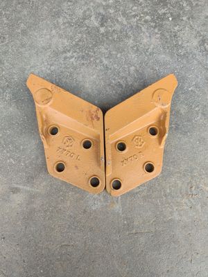 新源轮式挖掘机配件大全机械轮胎75挖机正品铲斗边刀边齿螺丝角板