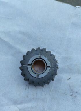 新源轮式挖掘机C75WB75S挖机加强款变速箱总成19齿惰齿轮倒挡齿轮