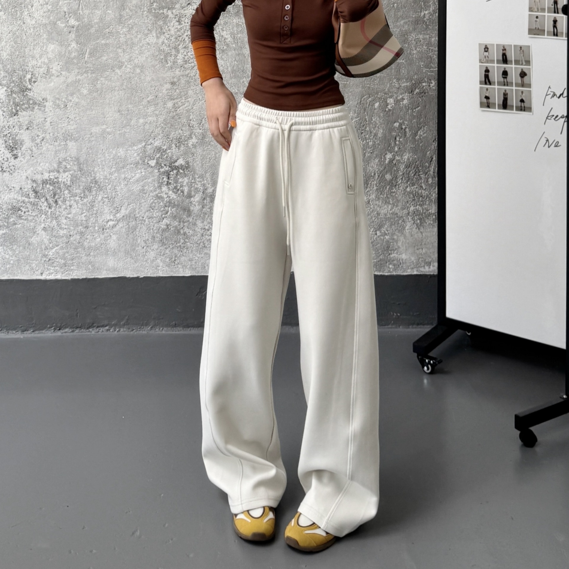 秋季高腰卫裤女裤子垂感香蕉裤2025新款弹力阔腿休闲裤女长裤