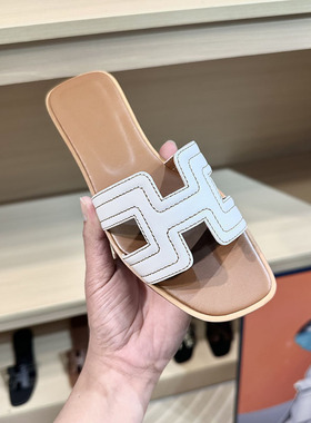 h拖鞋女夏外穿2025年新款百搭网红真皮一字拖旅游沙滩平底凉拖鞋