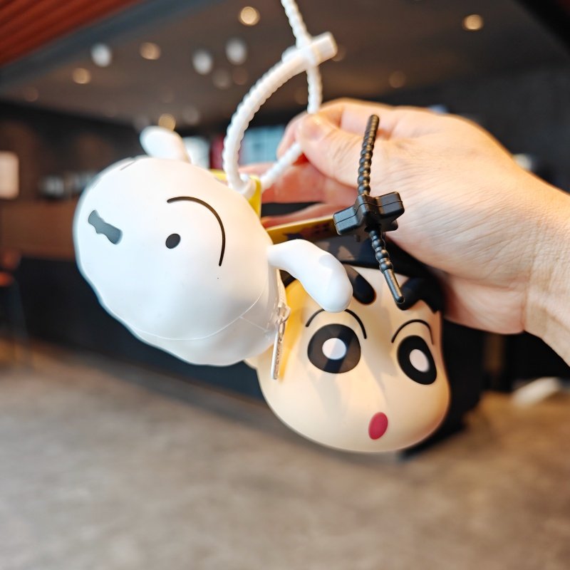 伊藤家正版授权蜡笔小新零钱包学生用三丽鸥斜跨女生硅胶耳机包,节庆用品/礼品,创意零钱包,淘宝优惠券,粉丝福利购,淘宝优惠卷