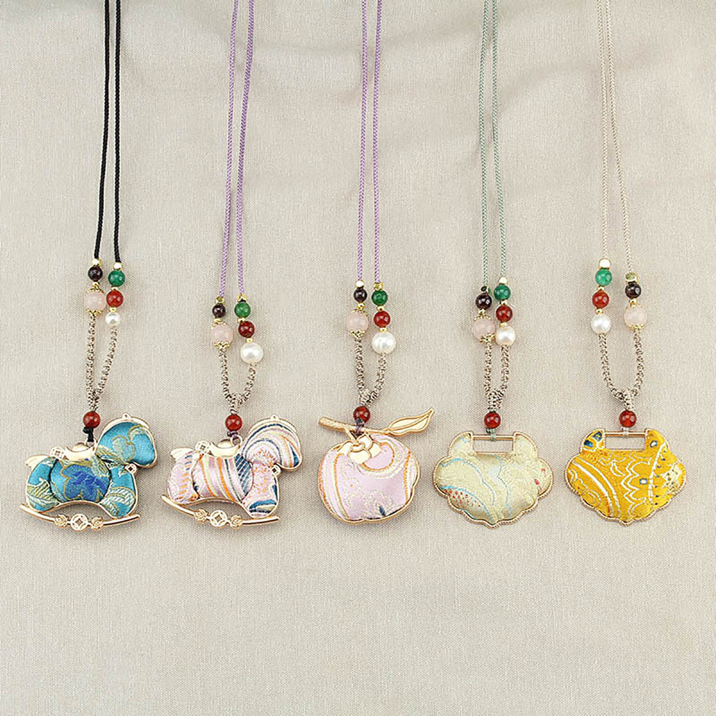 仿宋锦吉祥如意锁吊坠挂绳项链