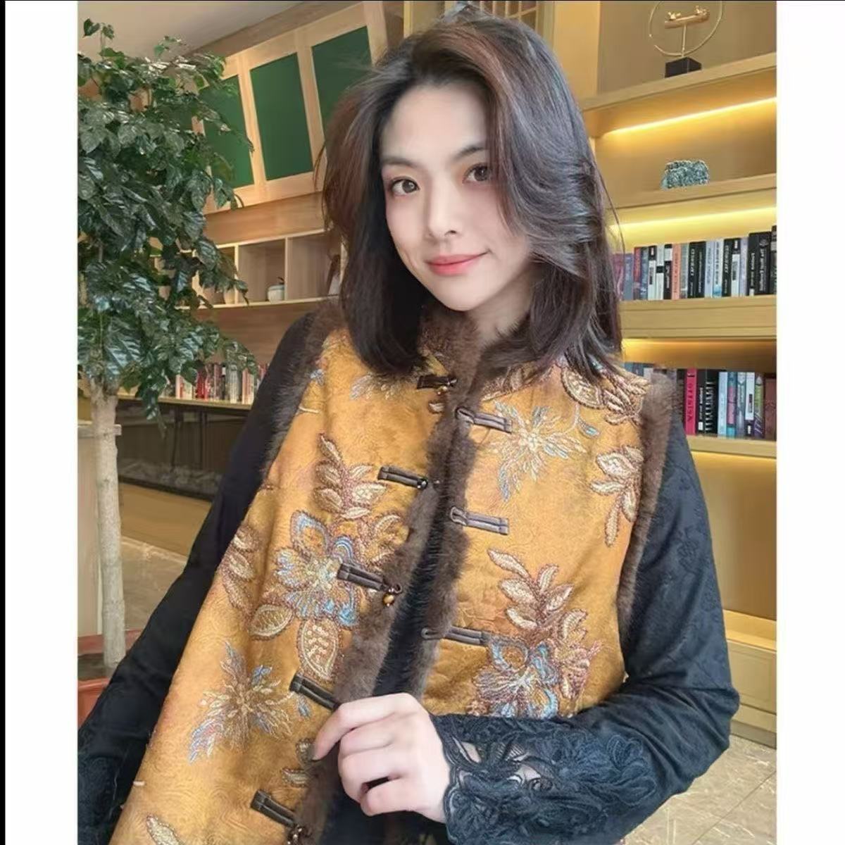 新中式国风盘扣加棉马甲女外搭