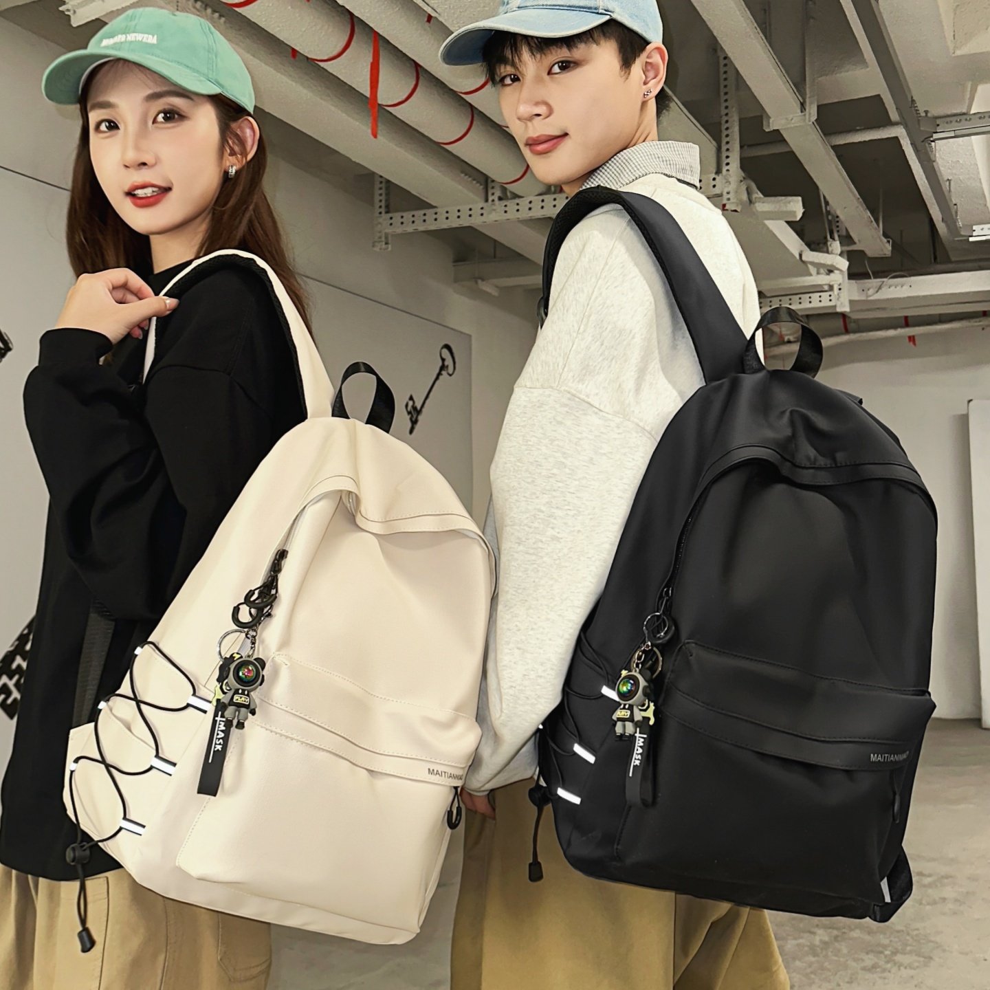 书包女生小学生轻便百搭双肩包男士初中生高中生大学生背包旅行包