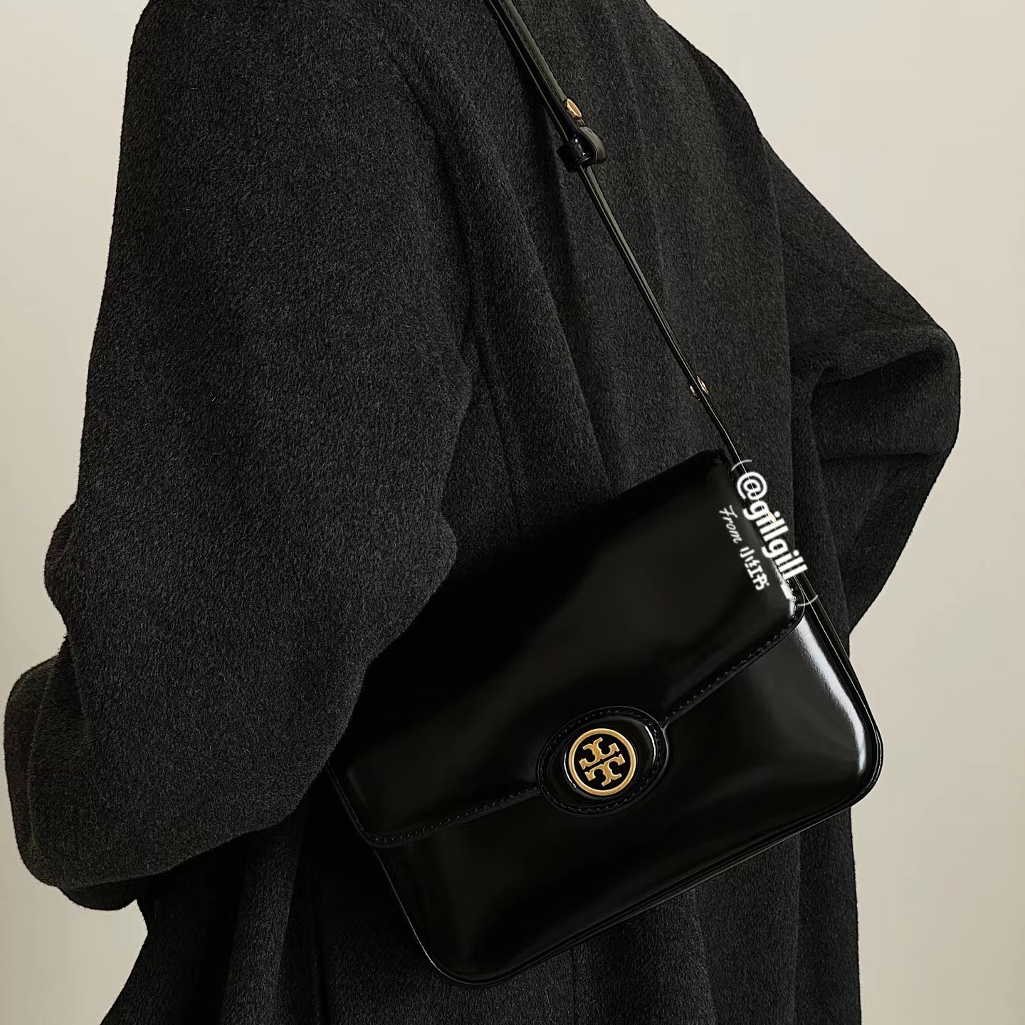 严选塔尖 ROBINSON翻盖肩背法棍漆皮单肩斜跨手提豆腐包女包1203