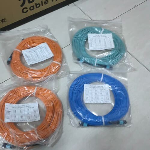 全新长飞MPO光纤跳线,型号MFH-MPOF-2-A-15M--议价商品