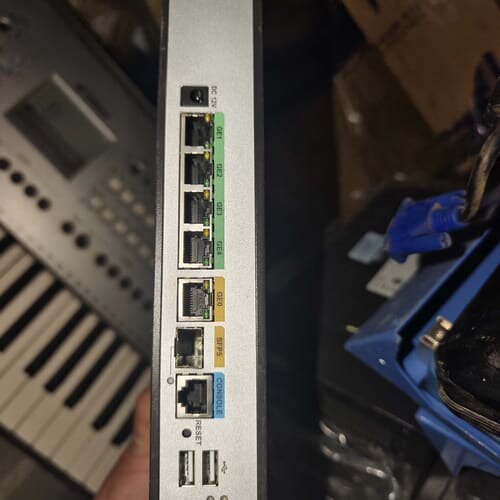 H3C MSR810 边缘路由器 二手 功能正常使用 图片--议价商品