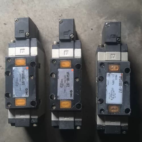 SMC电磁阀VFS4100-5FZ三只，成色都在图里啦，功能--议价商品