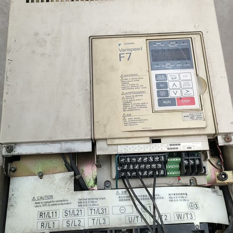 安川F7－37Kw变频器一台，成色自定义没擦，功能包好，详情--议价