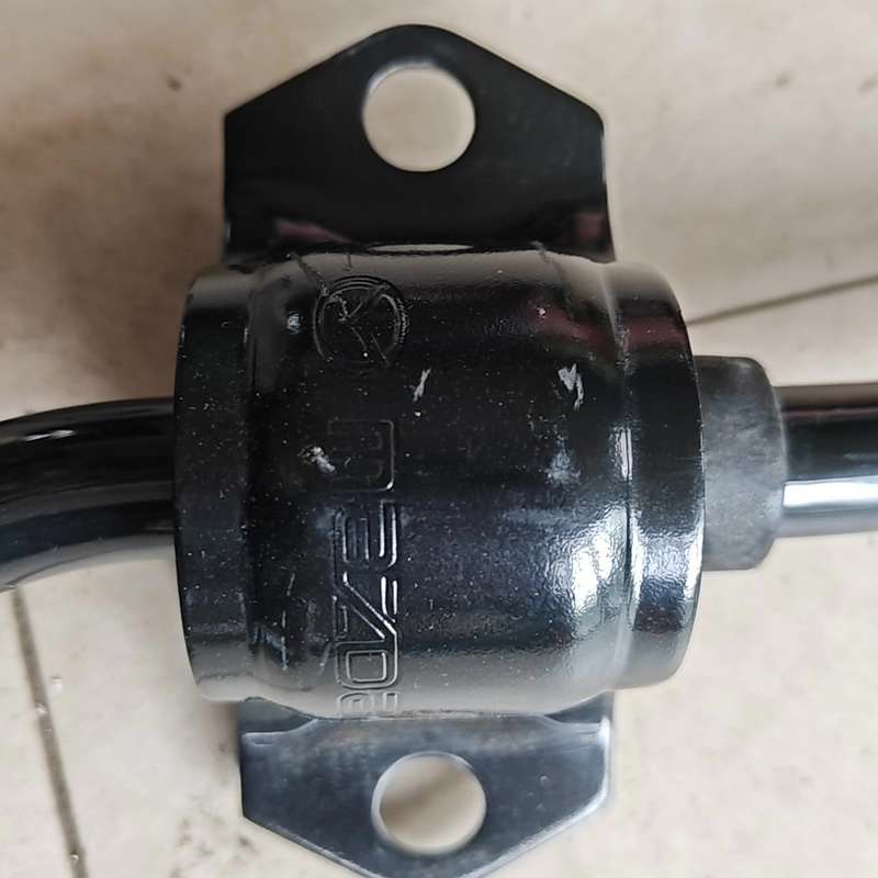 阿特兹。CX-4后平衡杆胶套铁卡子,全新原厂,看好下单--议价商品