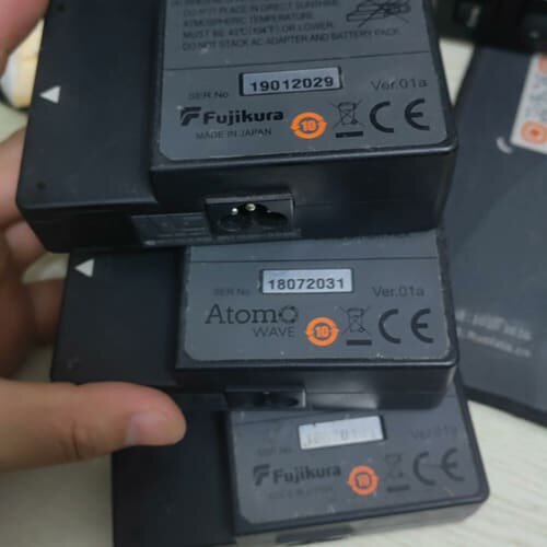 藤仓Fujikura原装电池充电器，型号A20MP-01，输--议价商品