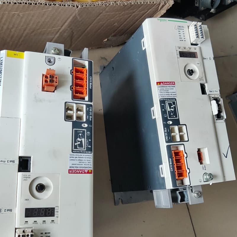 施耐德驱动器LXM32MD72N4功能完好询价--议价商品