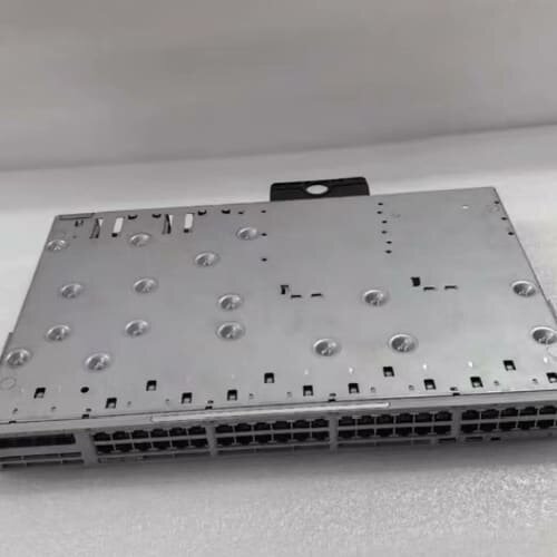 C9300L-24T-4G-E 24口千兆交换机 单电，二手--议价商品