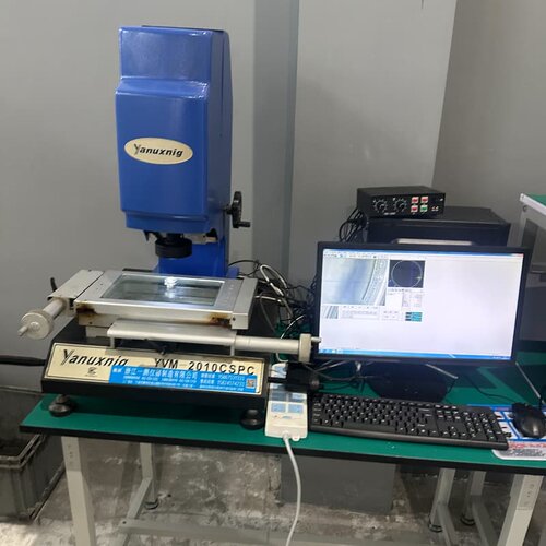 二手Yanuxnig影像测量仪，型号YVM-2010CSPC--议价商品
