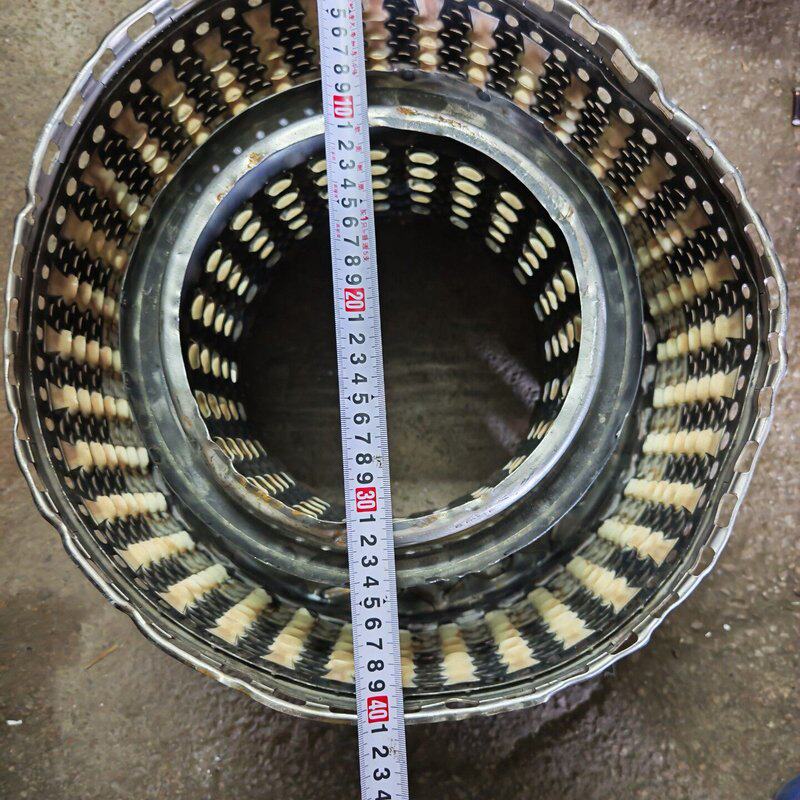 5GE21B涡轮喷气发动机燃烧室。镍合金材料。成色如图。--议价商品