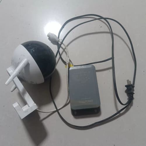 萤石C2W无线监控摄像头,型号F68B60298,带原装电源--议价商品