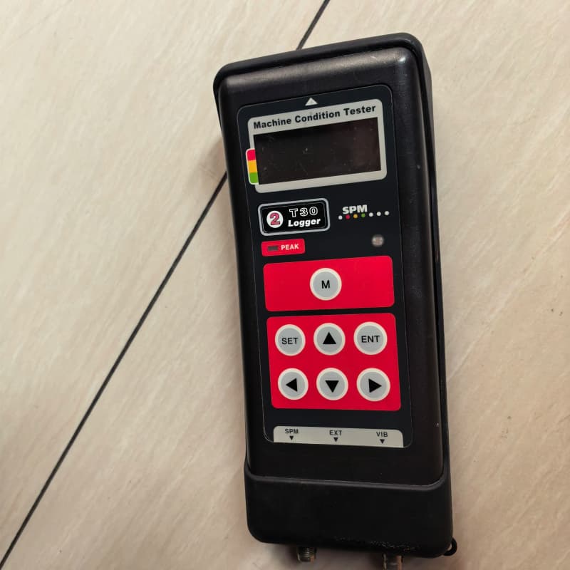 瑞典 SPM T30 轴承分析仪，放久了开不了机，不包好--议价商品