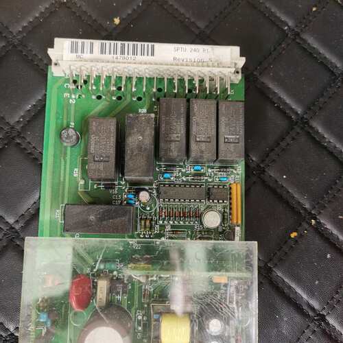 芬兰原装ABB SPTU 240 R1控制板，型号14780--议价商品