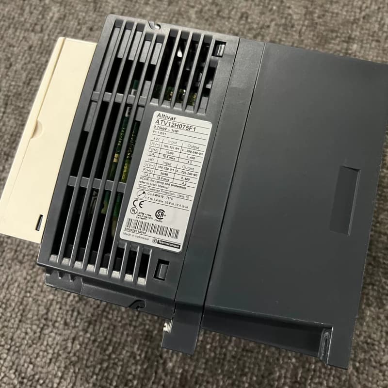#变频器9新施耐德变频器 ATV12H075F1 0.75K--议价商品