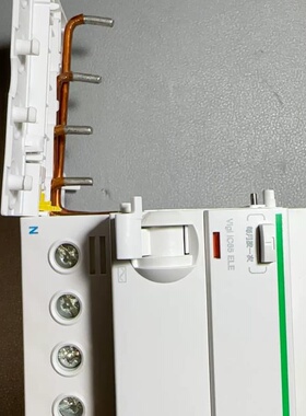 施耐德全新原装A9V59440(VigiiC65ELE4P4--议价商品