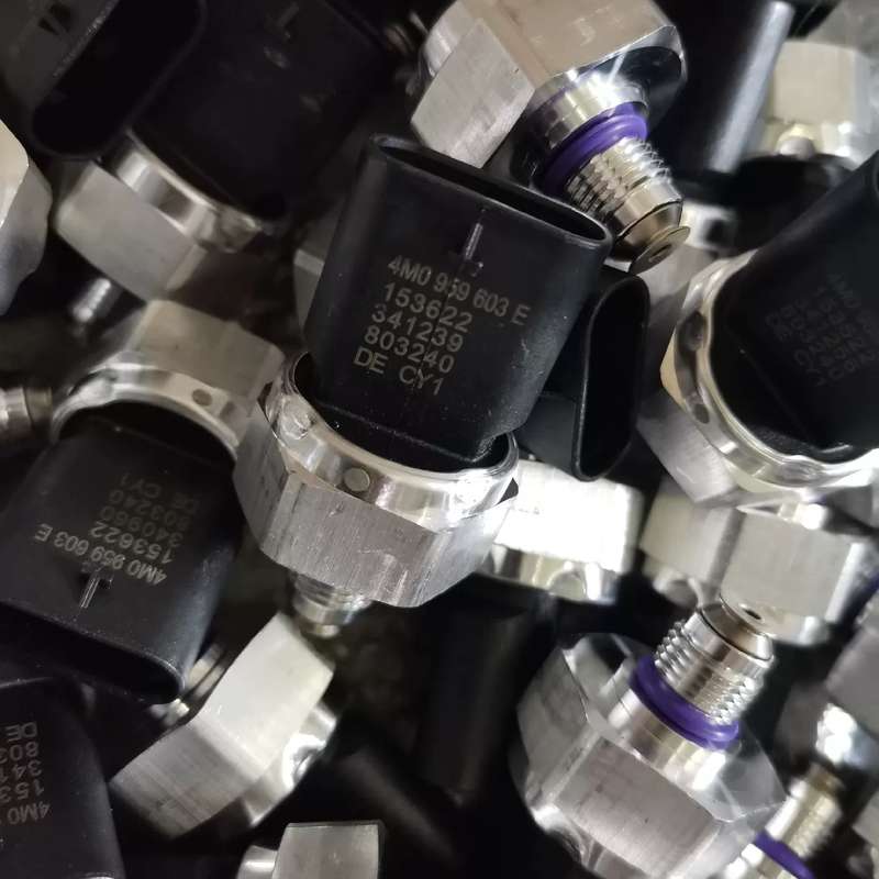 奥迪帕萨特迈腾ID4ID6空调压力传感器空调高压开关空调--议价商品